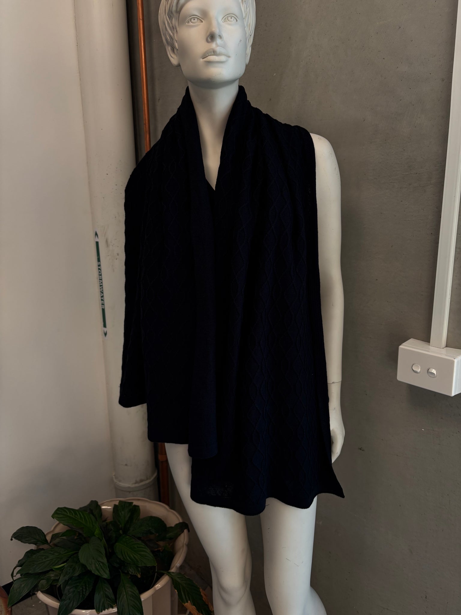 Aimee Scarf Black